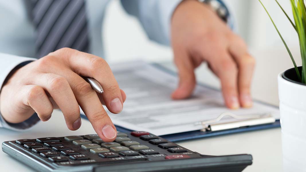 Choosing The Right Accountant For Your Firm